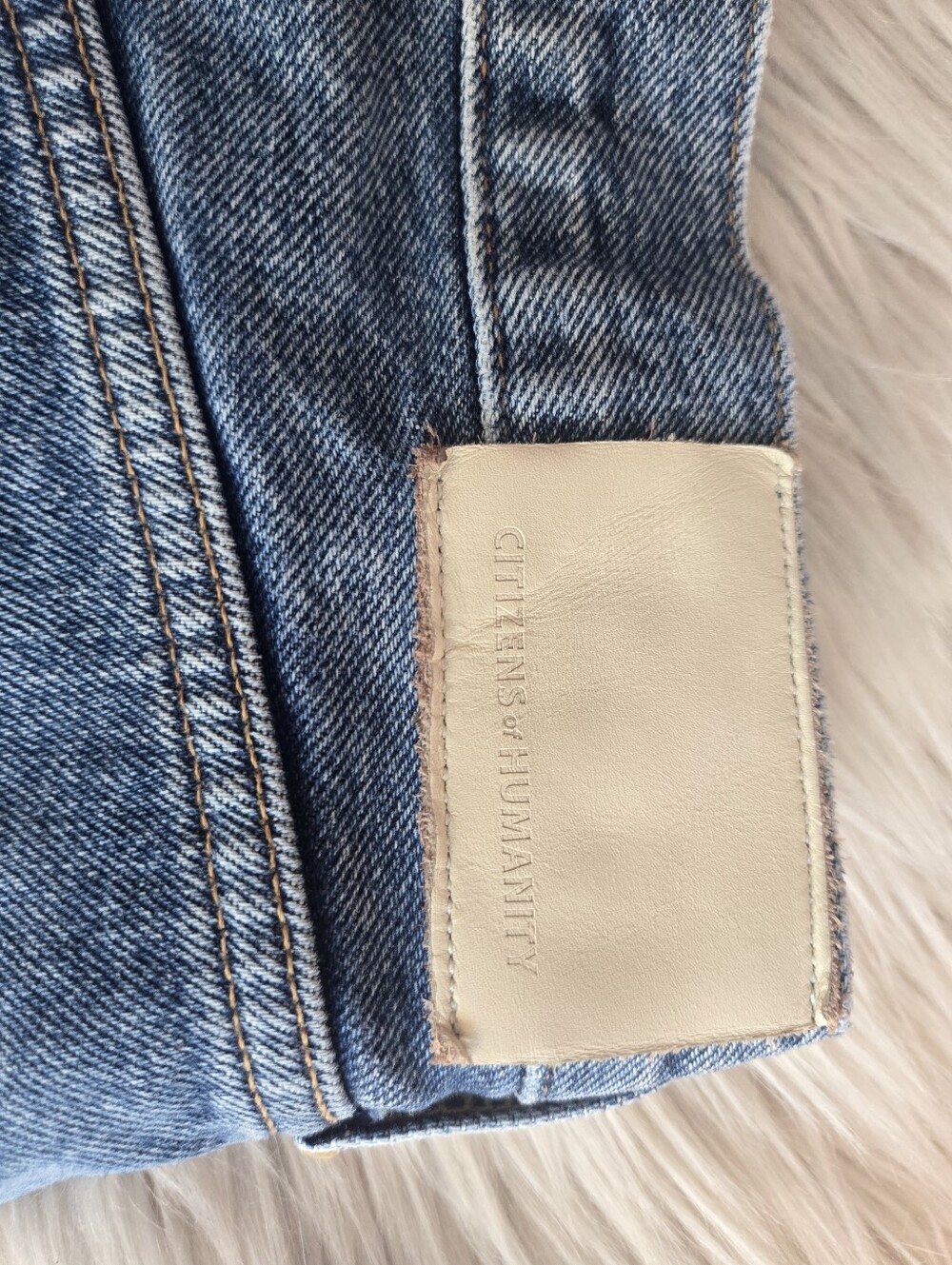 Citizens Of Humanity Dark Blue Frayed Hem Denim Shorts - Picture 10 of 10